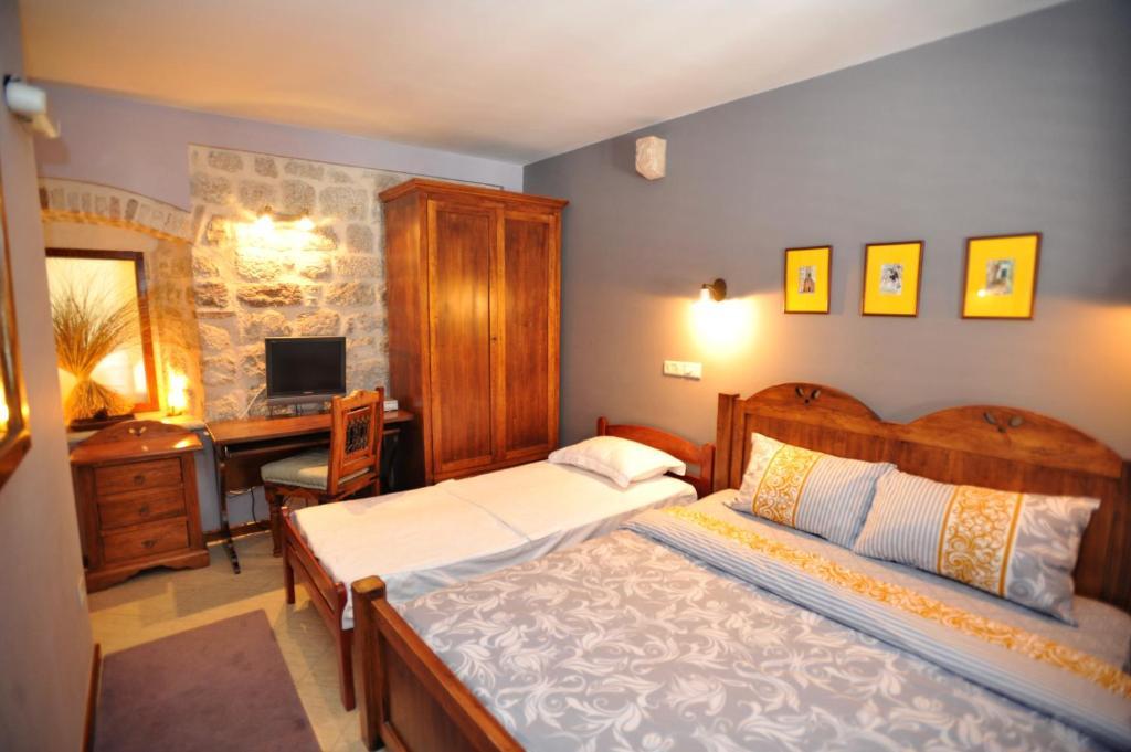 Guest House Forza Lux Kotor Rom bilde